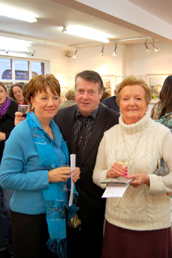 Claudia and Pat Lawless with Pearlie Fullard